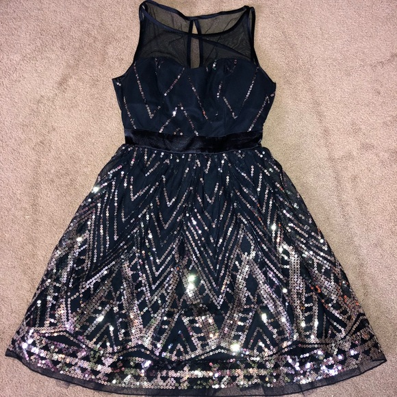 Size 3 Homecoming Dress - Picture 1 of 4